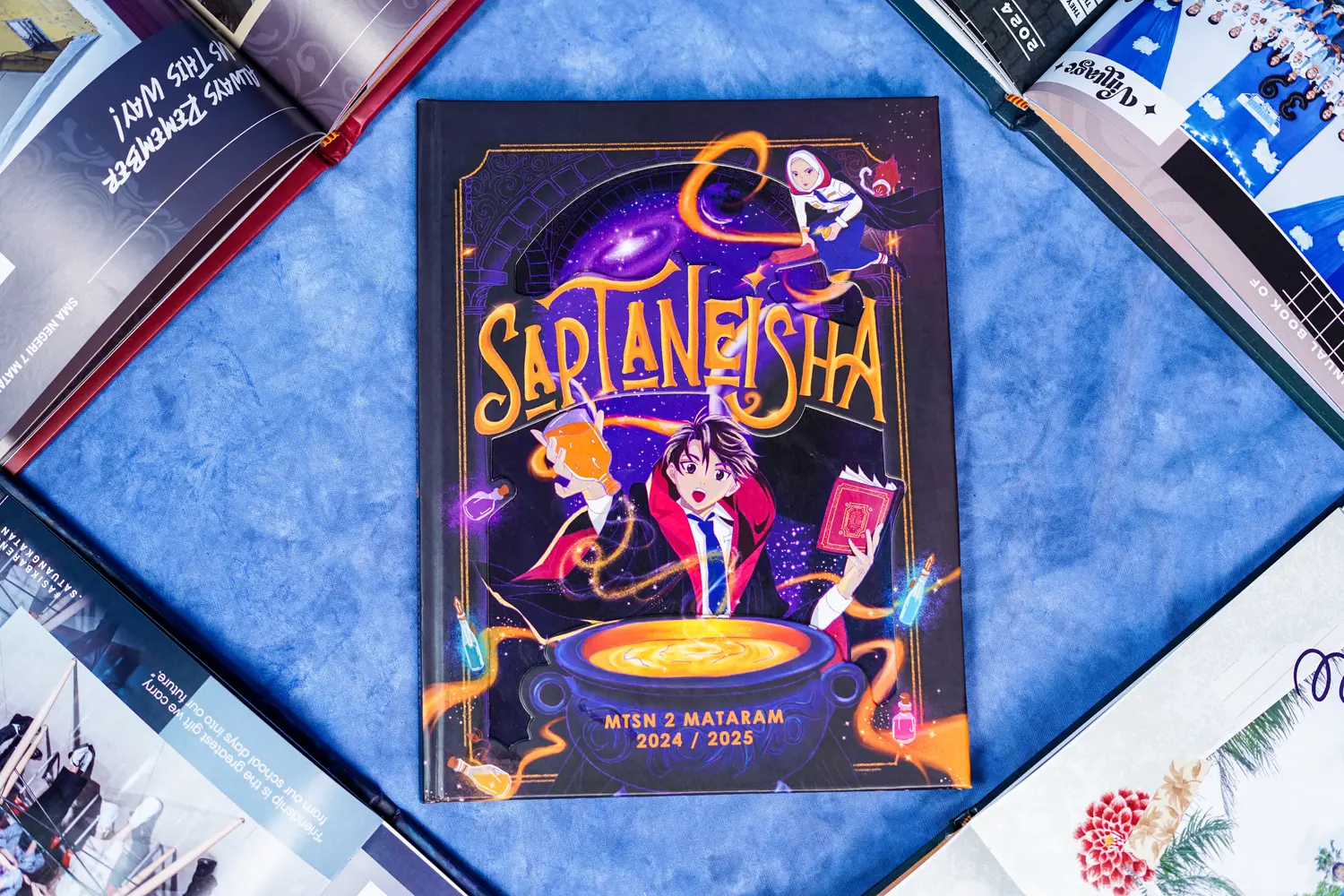 Visual yearbook yang dapat dibuka kembali